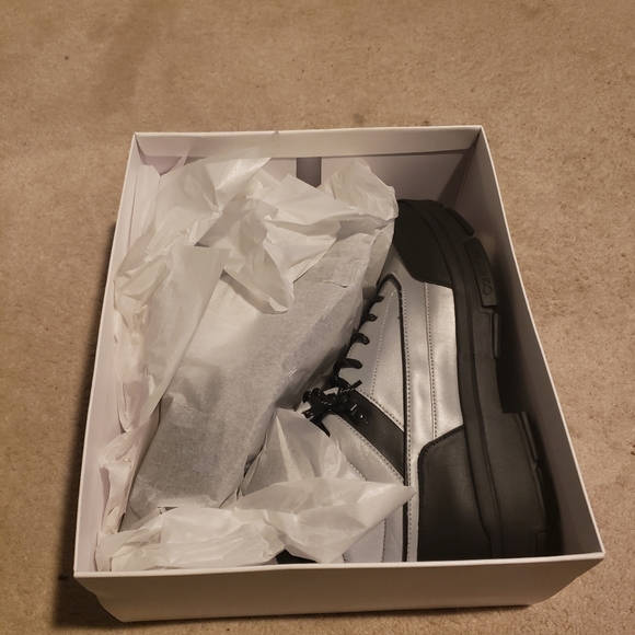 Boots - Picture 8 of 8